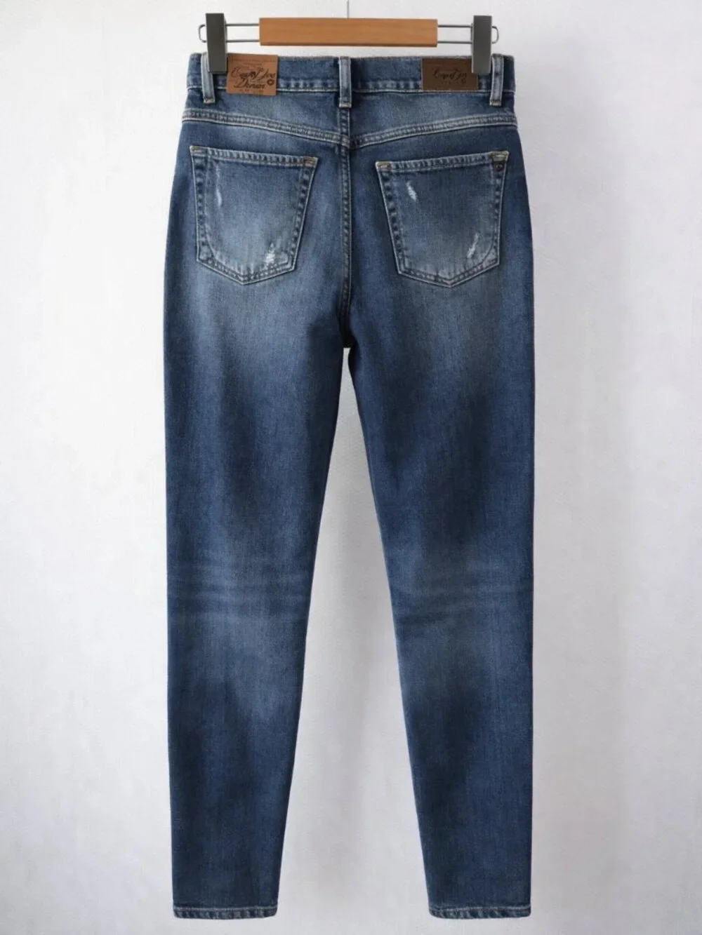 COJ High‑Rise Distressed Mom Jeans • Vintage Wash • NWT Size 25 - Picture 4 of 13